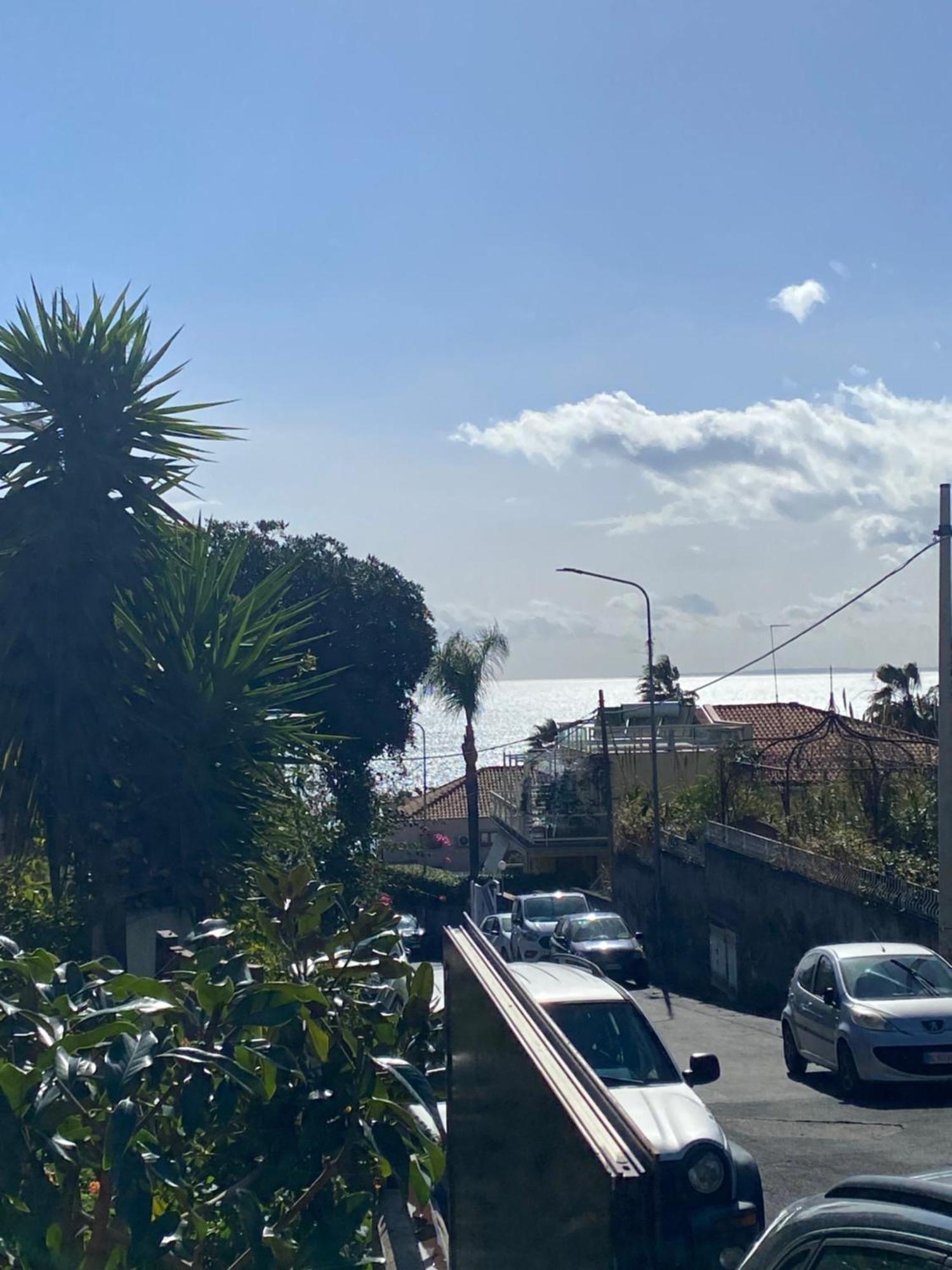 Sara Casa Acitrezza Lägenhet Aci Castello Exteriör bild